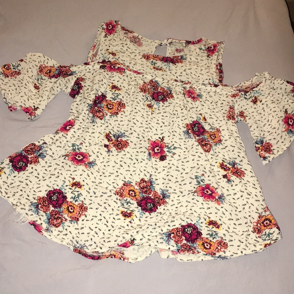 Outfit Bundle - Picture 2 of 8
